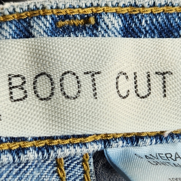 Arizona Jean Co Light Wash Boot Cut Jeans Size 9 Average - Picture 10 of 12